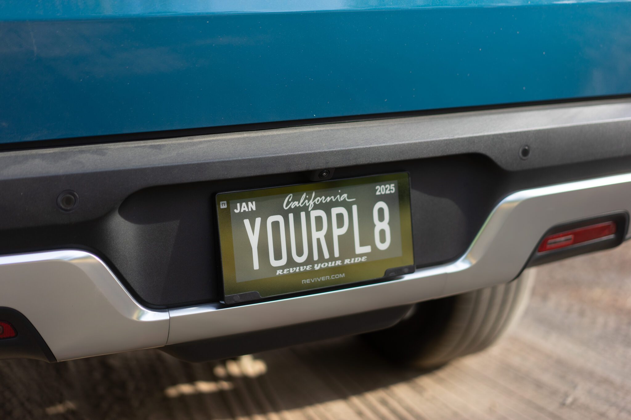 Reviver Digital License Plates